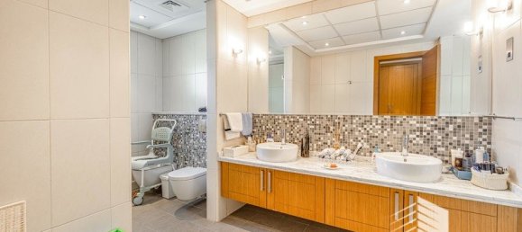 Вилла с 5 спальнями в Jumeirah Park, ОАЭ № 16941 12