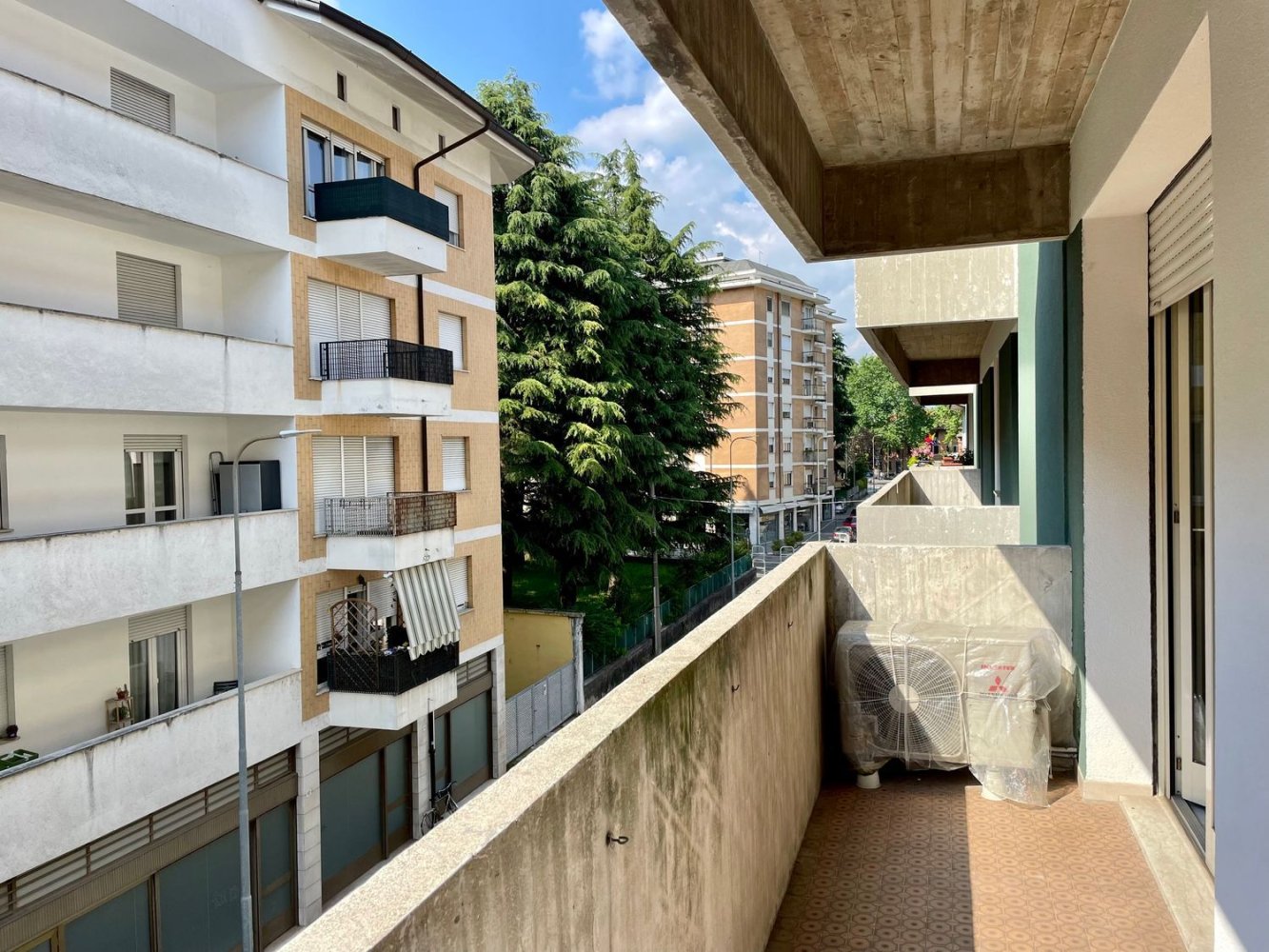 3 rooms Apartment in Udine, Italy No. 90014