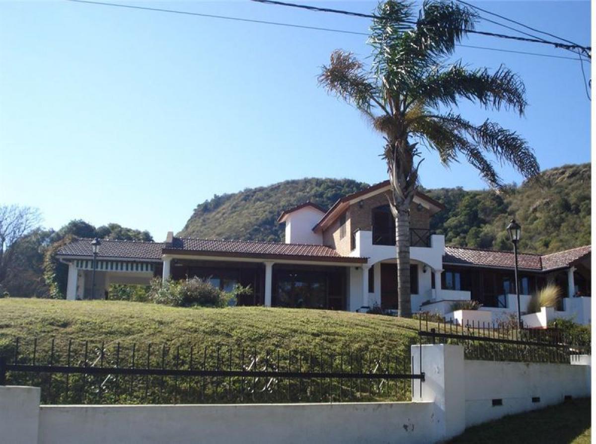 4 bedrooms House in Cordoba, Argentina No. 63051