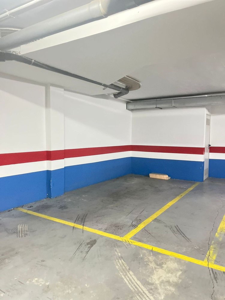 10m² Garage in Zaragoza, Spain No. 163285
