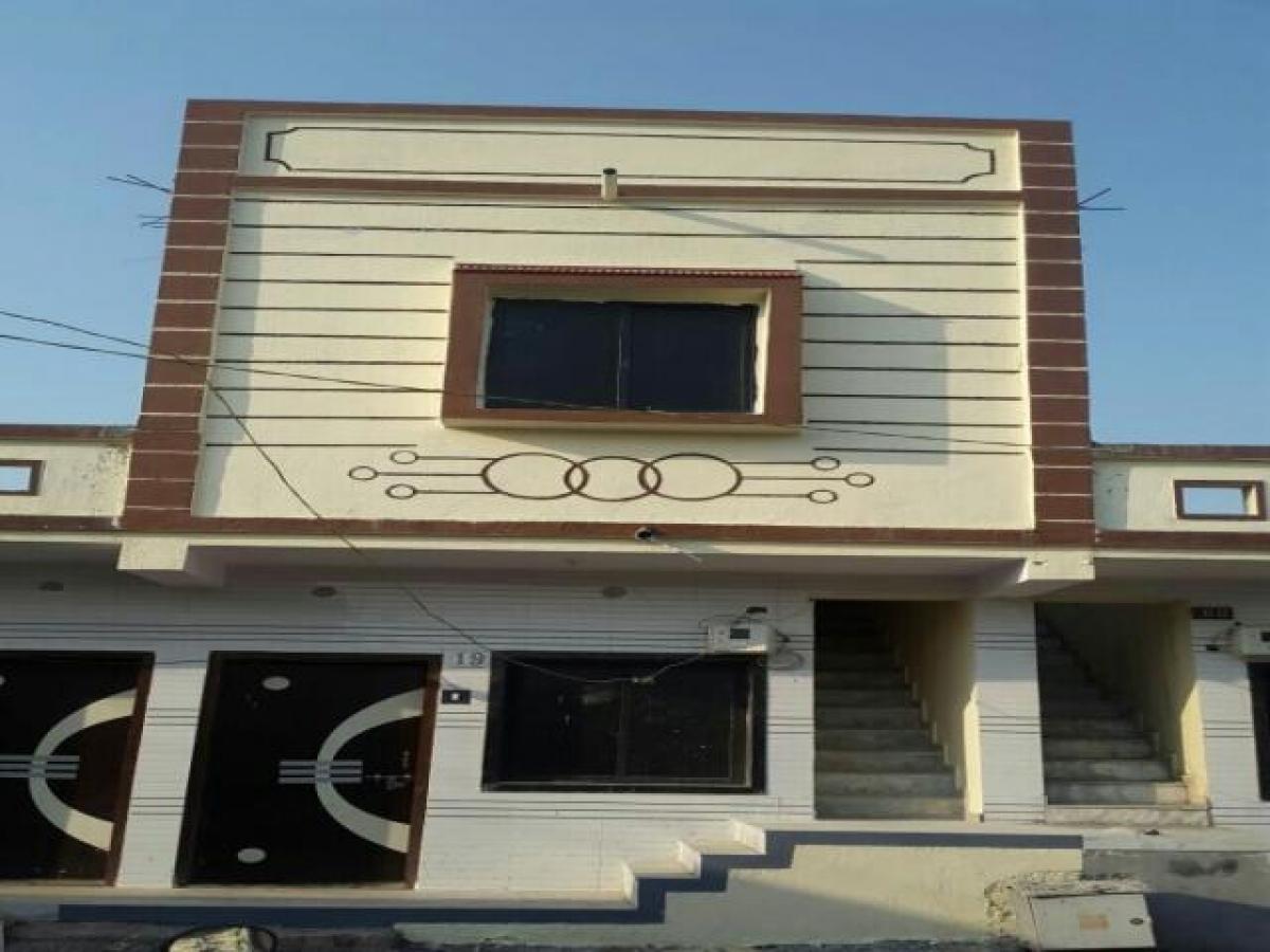 Casa T3 em Surat, India N.º 28176