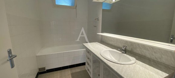 Apartamento de 2 dormitorios en Bourg-en-Bresse, France No. 271155 5