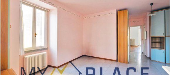 Квартира с 3 комнатами в Гальбьяте, Италия № 170474 16