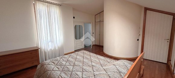 Квартира с 3 комнатами в Вимеркате, Италия № 135917 36