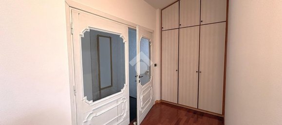 Квартира с 3 комнатами в Вимеркате, Италия № 135917 37