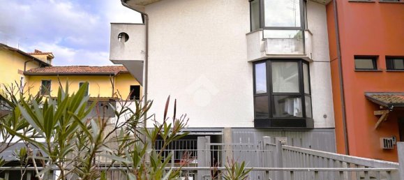 Квартира с 3 комнатами в Вимеркате, Италия № 135917 5