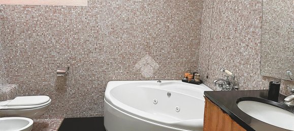 Квартира с 3 комнатами в Вимеркате, Италия № 135917 19