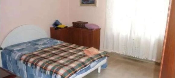 3 rooms Apartment in Perugia, Italy No. 192726 2