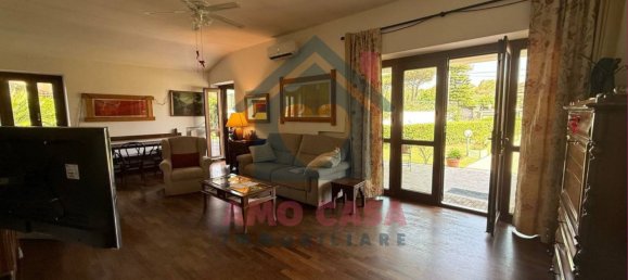 4 bedrooms Villa in Rome, Italy No. 335062 9