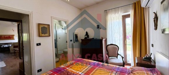 4 bedrooms Villa in Rome, Italy No. 335062 16