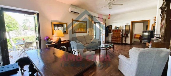 4 bedrooms Villa in Rome, Italy No. 335062 2