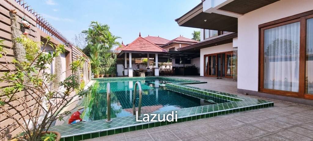 4 bedrooms Cafe / restaurant in Sattahip, Thailand No. 15430