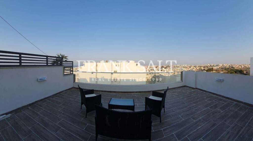 Пентхаус с 2 спальнями в Свийи, Мальта № 6946