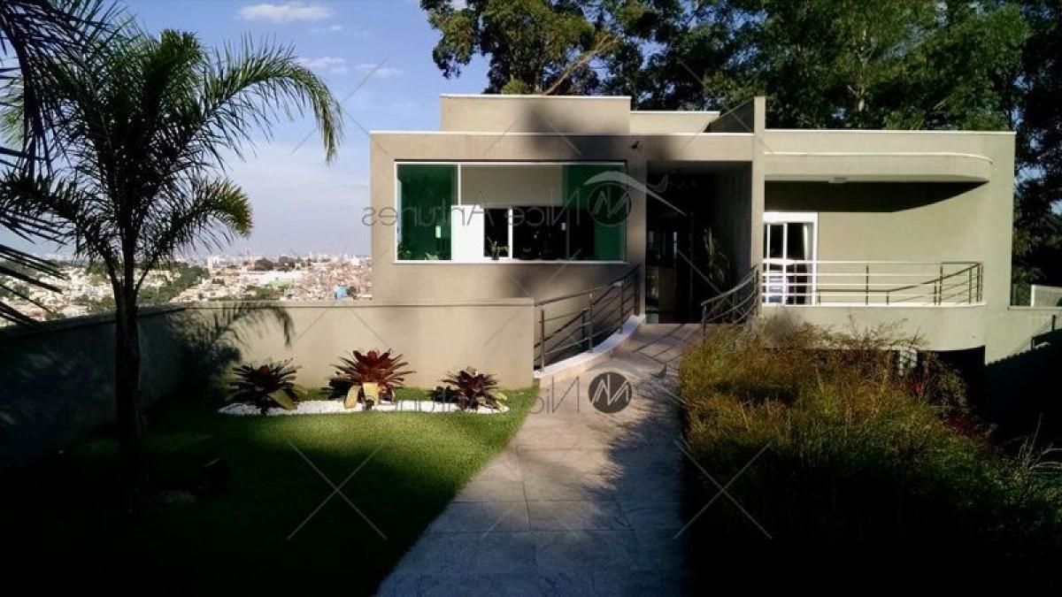 Casa de 6 dormitorios en Sao Paulo, Brazil No. 592437