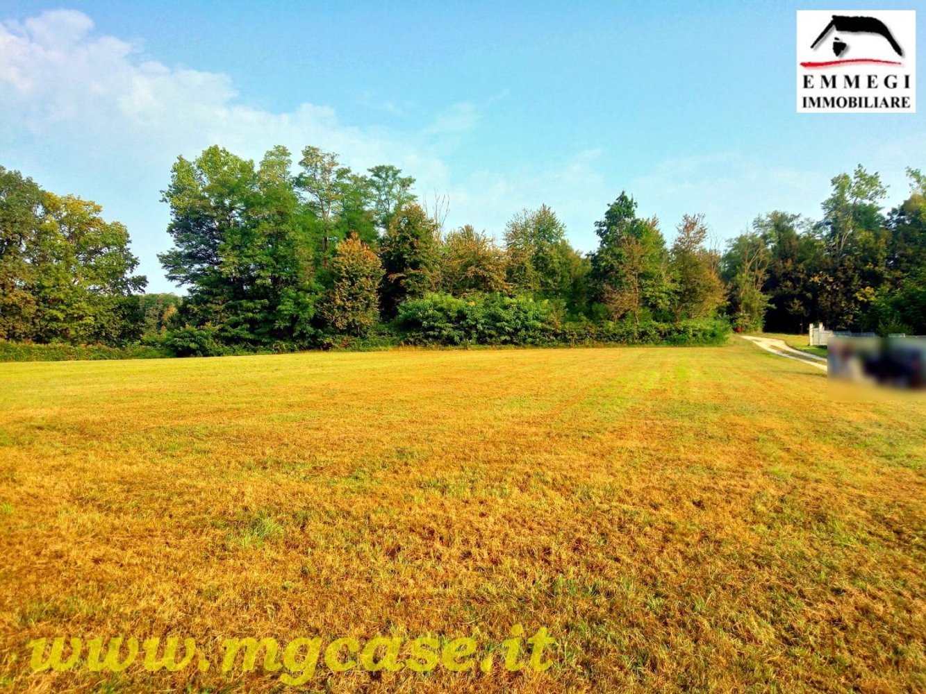 Terreno en Agrate Conturbia, Italy 5360 m² No. 87897