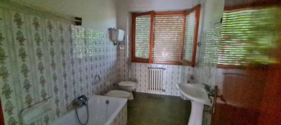 17 rooms House in Chiusi, Italy No. 143931 8