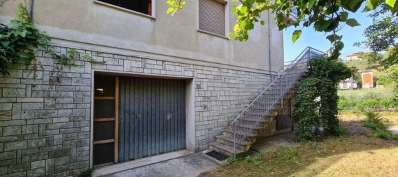 17 rooms House in Chiusi, Italy No. 143931 4