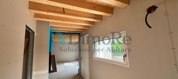 4 rooms House in Mogliano Veneto, Italy No. 287675 3