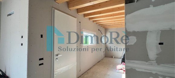 4 rooms House in Mogliano Veneto, Italy No. 287675 2