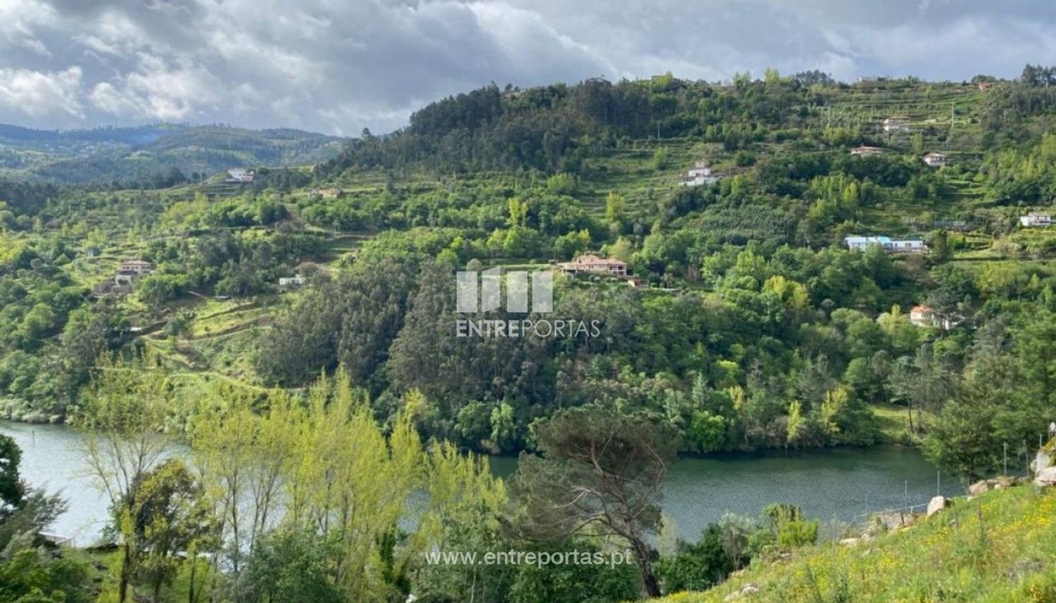 Terreno em Marco de Canaveses, Portugal 6000 m² N.º 51605