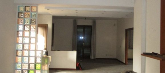 Villa de 3 habitaciónes en Burago di Molgora, Italy No. 7750 37