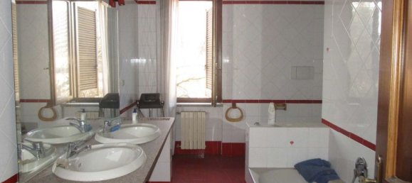 Villa de 3 habitaciónes en Burago di Molgora, Italy No. 7750 22