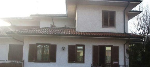 Villa de 3 habitaciónes en Burago di Molgora, Italy No. 7750 5