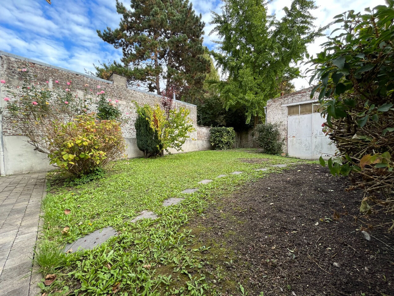 5 bedrooms House in Lille, France No. 82297