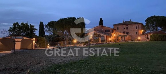 17 bedrooms Villa in Castiglione del Lago, Italy No. 271951 10