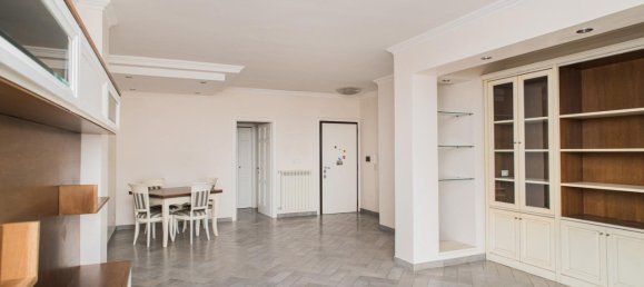 4 rooms Apartment in Rome, Italy No. 36088 2