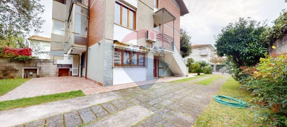 8 rooms Villa in Camaiore, Italy No. 199081 2