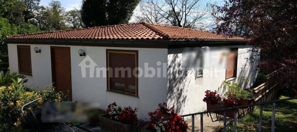 Apartamento de 3 dormitorios en Valmontone, Italy No. 16586 2