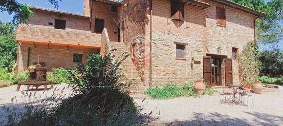 24 bedrooms House in Castiglione del Lago, Italy No. 119399 5