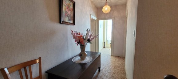 4 Schlafzimmer Haus in Chateaumeillant, France, Nr. 75389 18