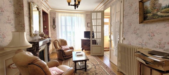 4 Schlafzimmer Haus in Chateaumeillant, France, Nr. 75389 10