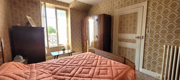 4 Schlafzimmer Haus in Chateaumeillant, France, Nr. 75389 15