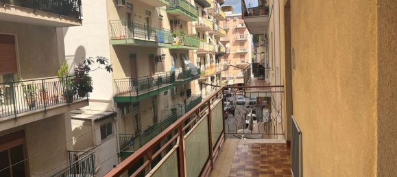 Квартира с 3 комнатами в Палермо, Италия № 52263 11