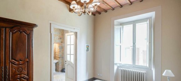 4 bedrooms Apartment in Cortona, Italy No. 53648 11