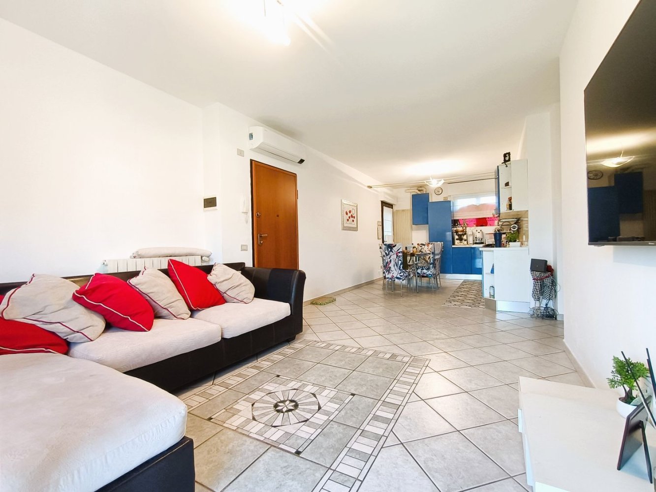 5 bedrooms Apartment in Pisa, Italy No. 343257