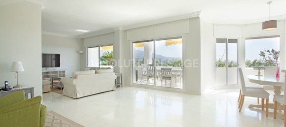 6 bedrooms Penthouse in Marbella, Spain No. 81775 4