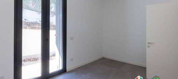 2-Zimmer Wohnung in Carate Brianza, Italy, Nr. 19156 14