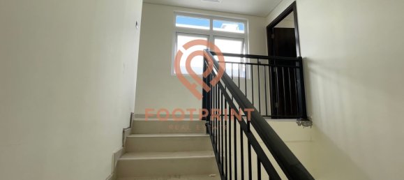 3 bedrooms Villa in Dubai, UAE No. 24469 5