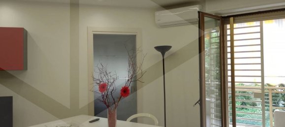 2 Schlafzimmer Wohnung in Bari, Italy, Nr. 32762 3