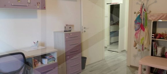 2 Schlafzimmer Wohnung in Bari, Italy, Nr. 32762 12