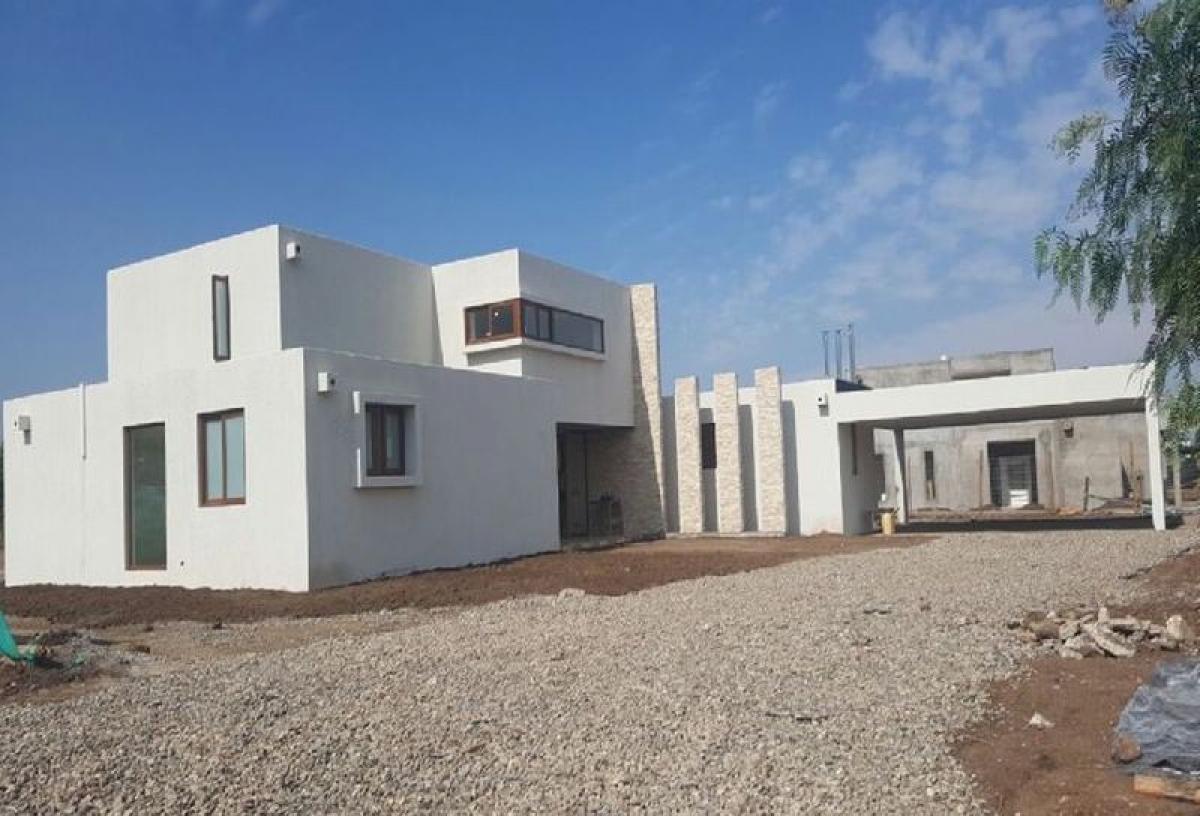 4 bedrooms House in Chacabuco, Chile No. 4934