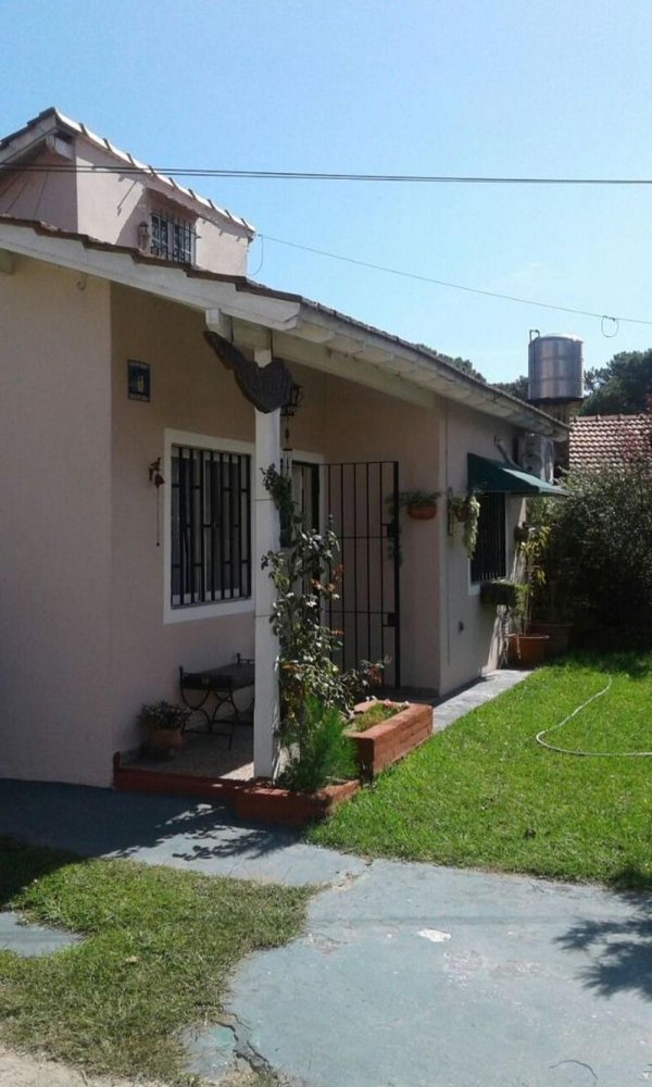 Casa de 2 dormitorios en Mar del Plata, Argentina No. 92203