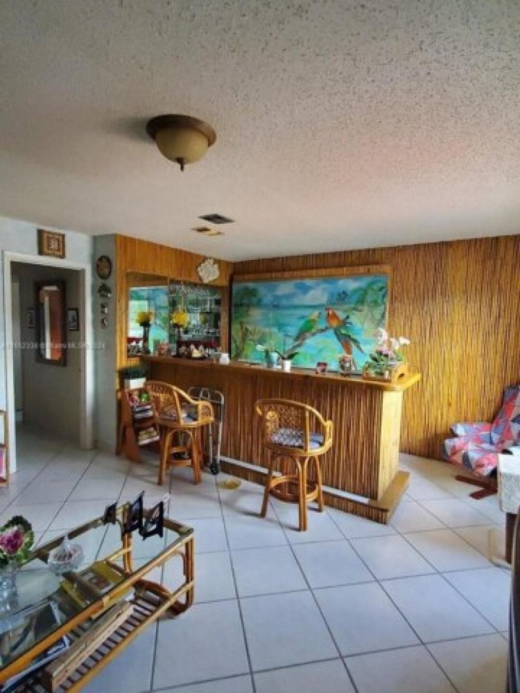 4 bedrooms House in Miami, USA No. 243916