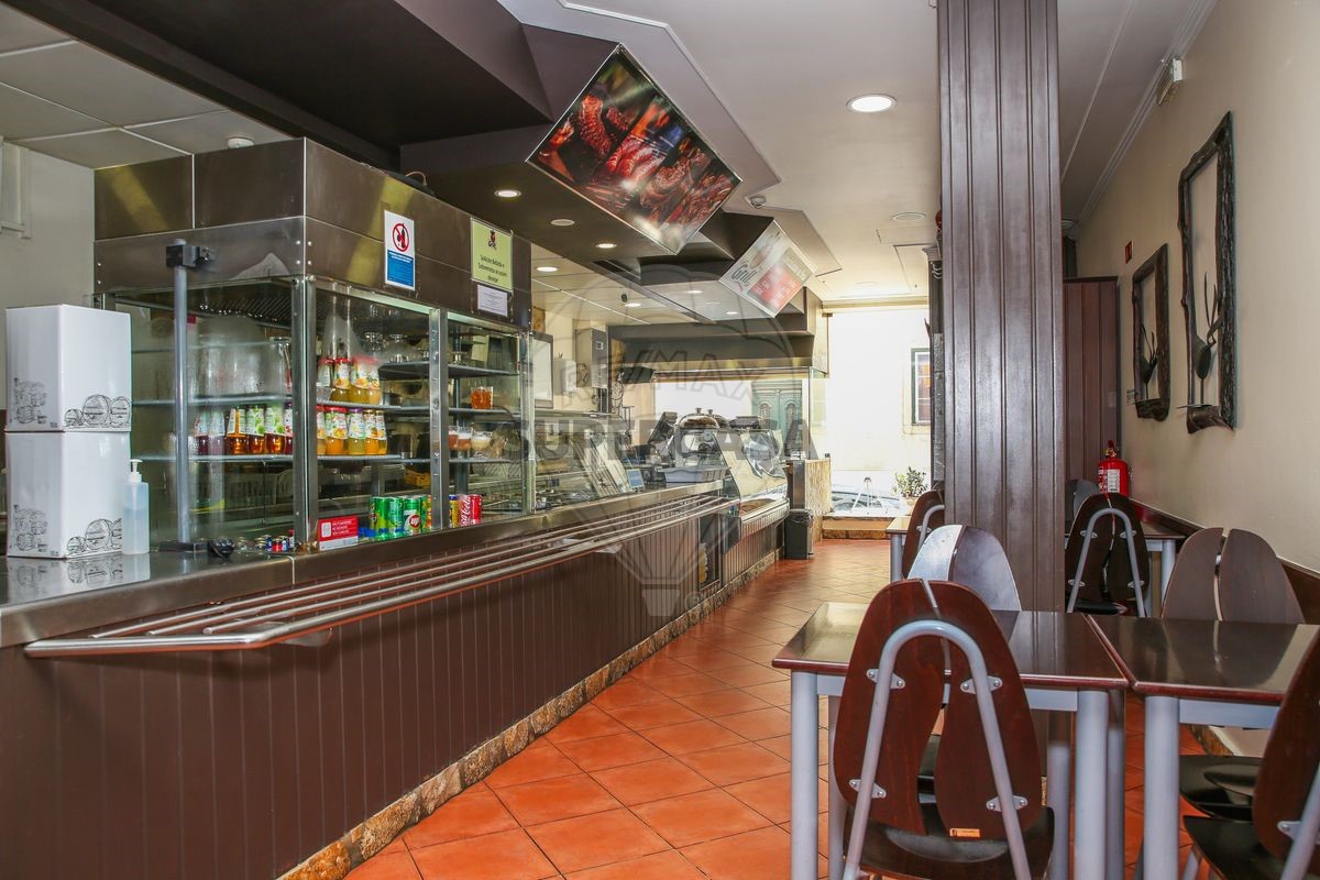 Propriété commerciale à Alenquer, Portugal 164m² No. 354623