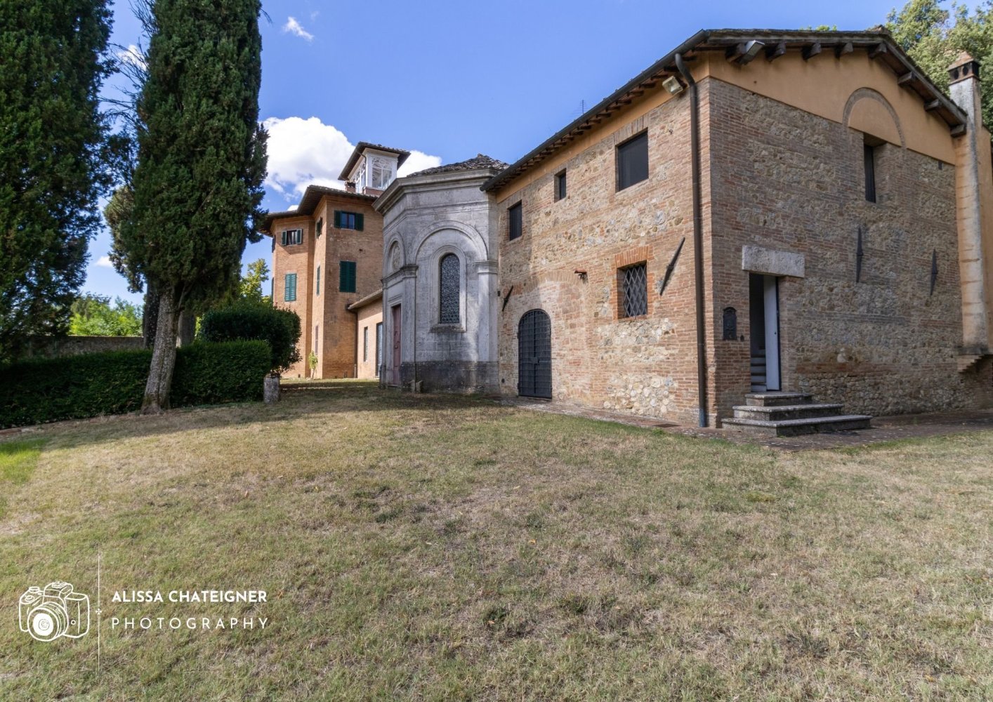 3 bedrooms Villa in Siena, Italy No. 264797