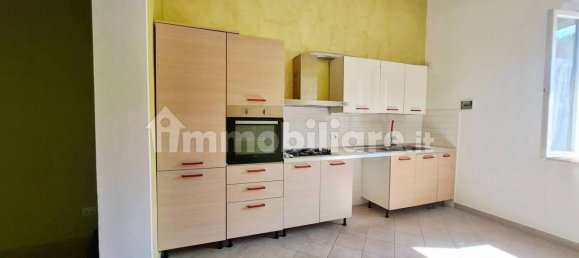 Apartamento de 1 dormitorio en Pontedera, Italy No. 303839 5